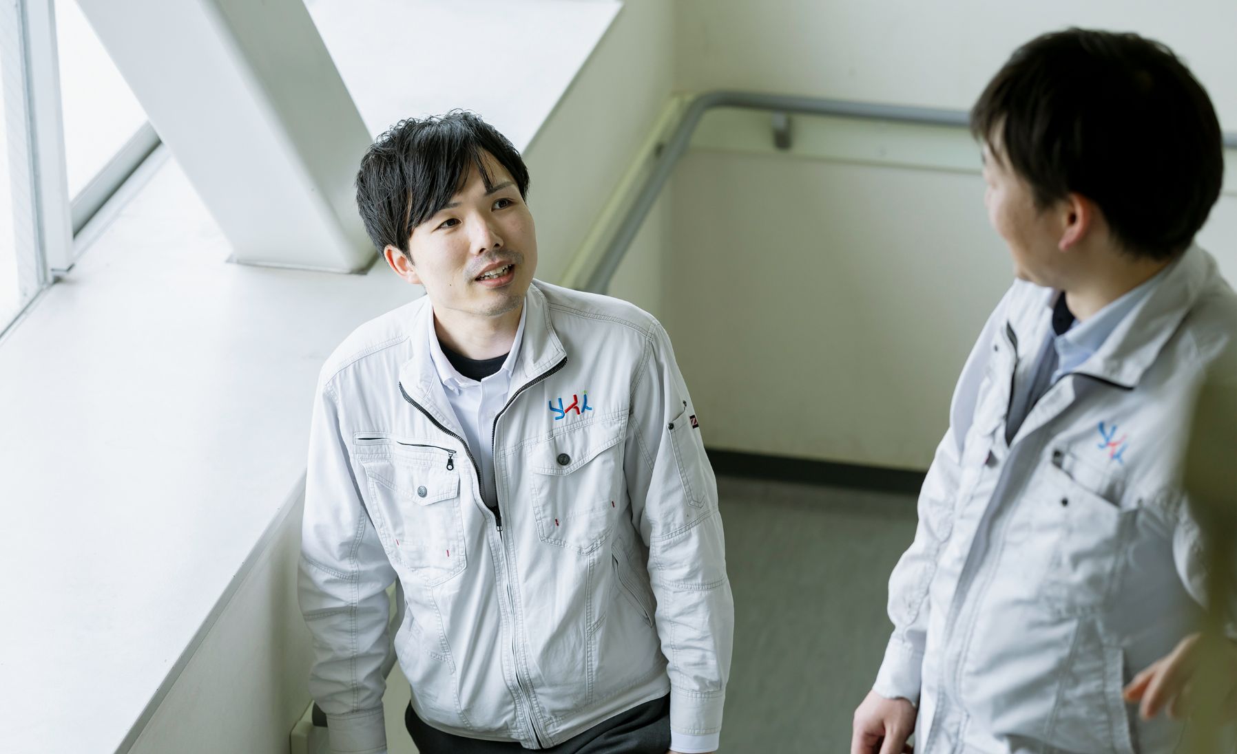 M.MとK.T